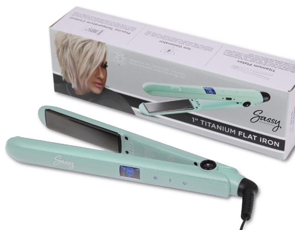 Sassy 1” Titanium Flat Iron, Hair Straightener, Green, New In Open Box